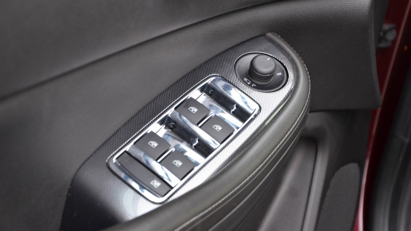 1301teszt/malibuinsignia/f_malibu_insignia_01_medium.jpg