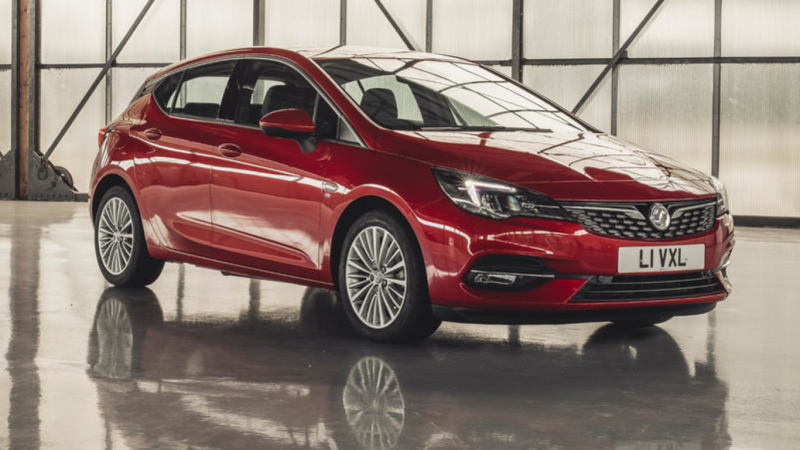 Valami nem stimmel ezen az Opelen. Hát persze, nézzék csak a márkajelet: ez valójában egy Vauxhall Astra