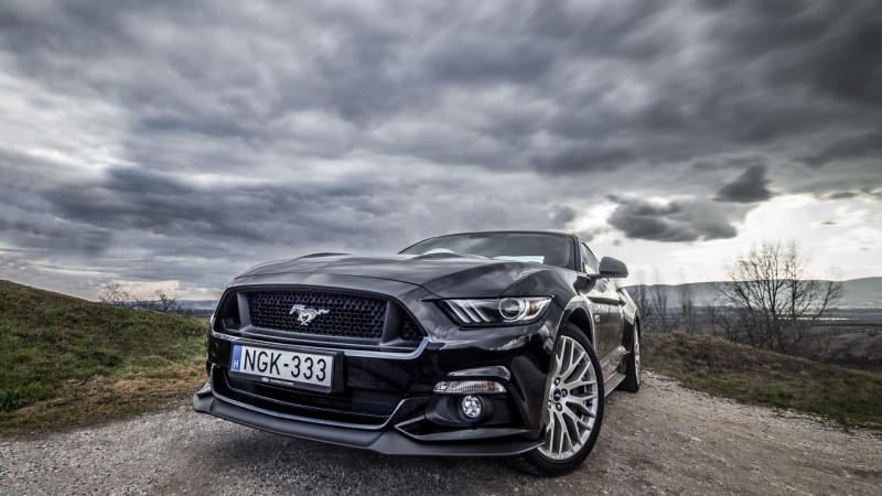 Ford mustang hellcat